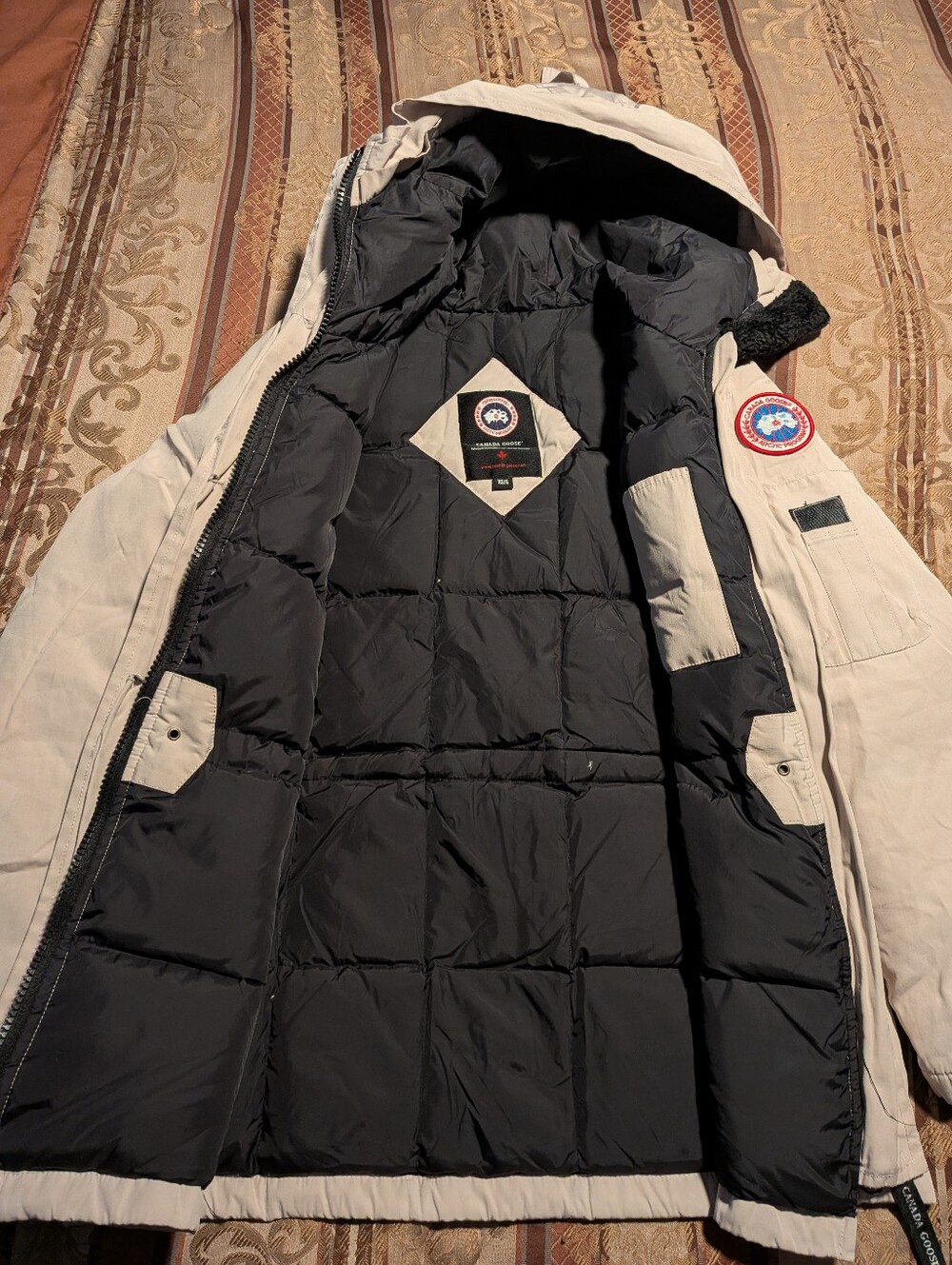 Authentic Canada Goose Arctic Program - Picture 2 of 8